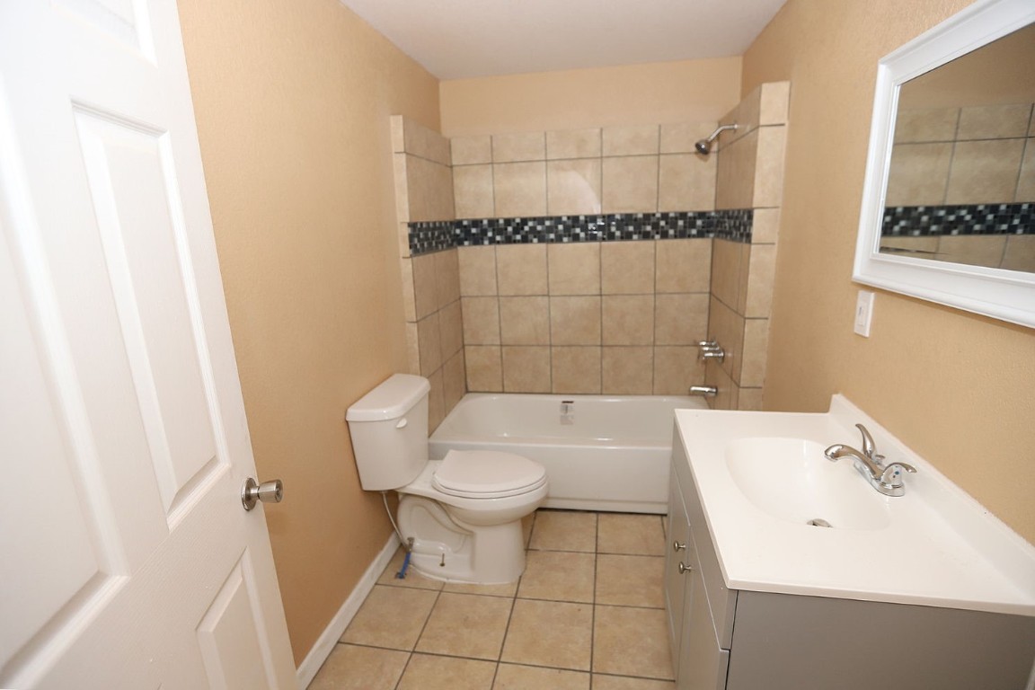 610 E Main Street , Lometa, TX, 76853 | 2864107 | Realty Texas LLC