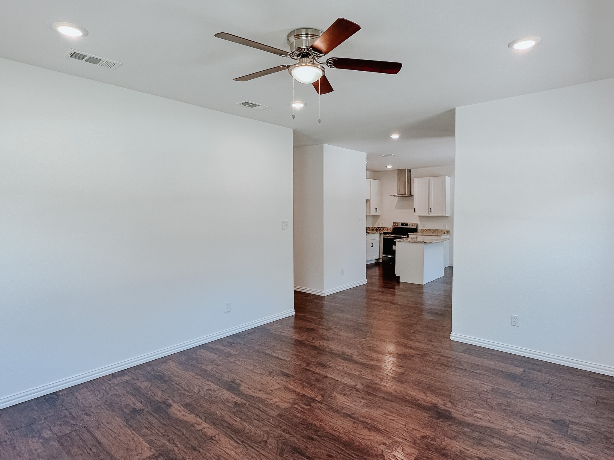 301 SW 6th Street , Kerens, TX, 75144 | 20306561 | Realty Texas LLC