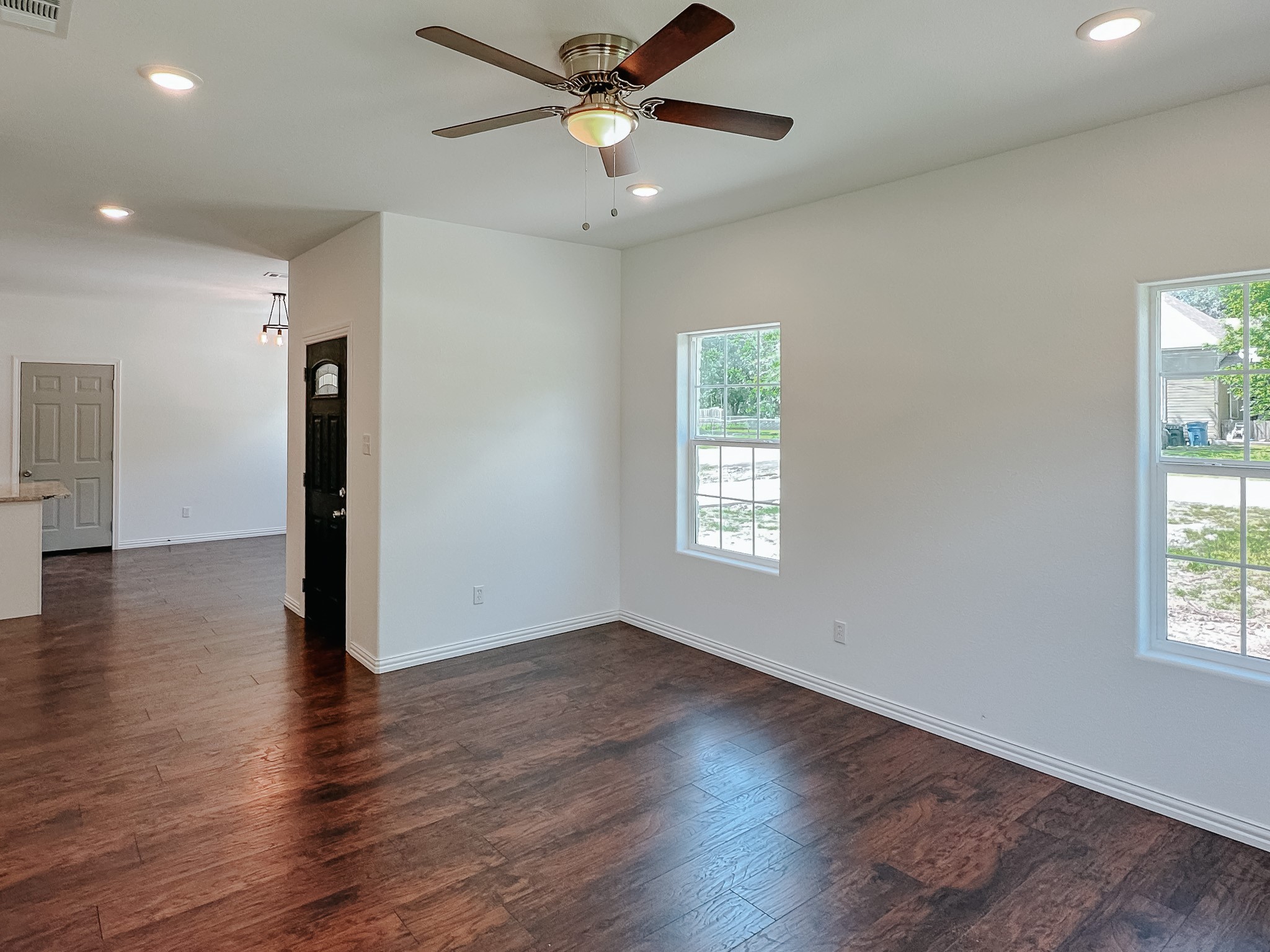 301 SW 6th Street , Kerens, TX, 75144 | 20306561 | Realty Texas LLC