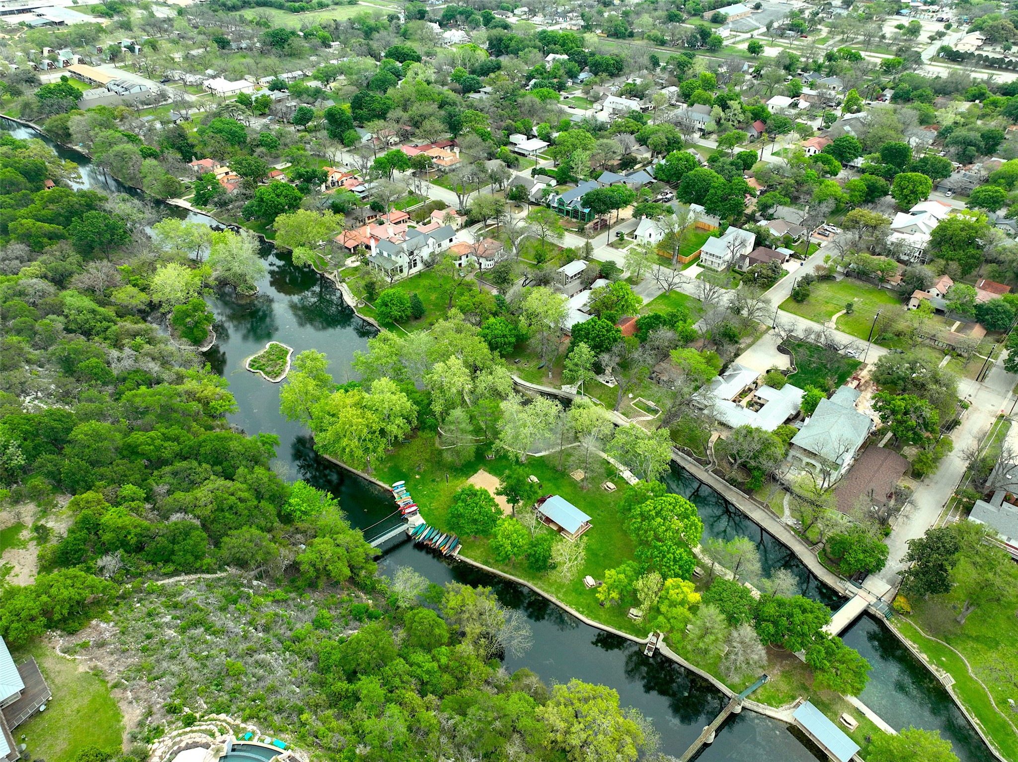 417 Lakeview Boulevard , New Braunfels, TX, 78130 | 77101961 | Realty Texas LLC