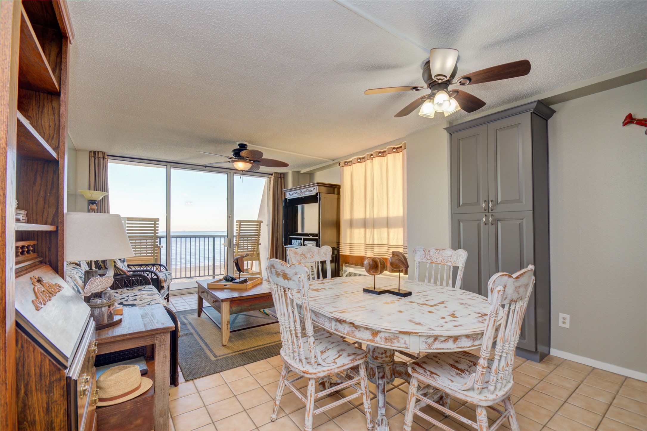 415 E Beach Drive 901 , Galveston, TX, 77550 | 63701596 | Realty Texas LLC