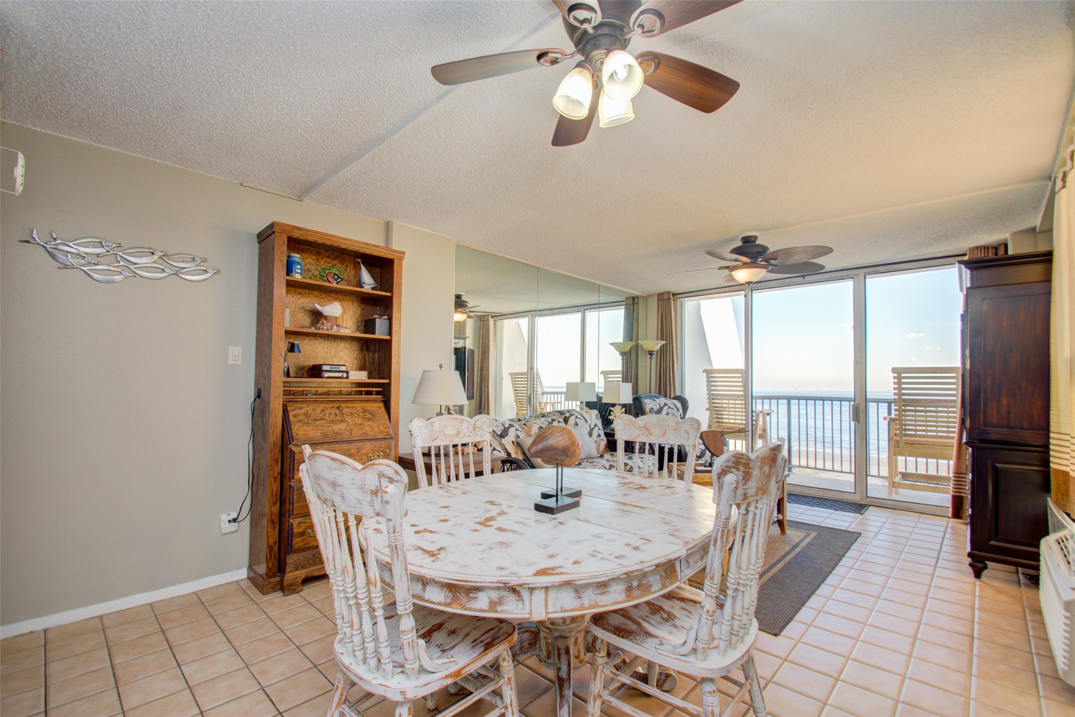 415 E Beach Drive 901 , Galveston, TX, 77550 | 63701596 | Realty Texas LLC