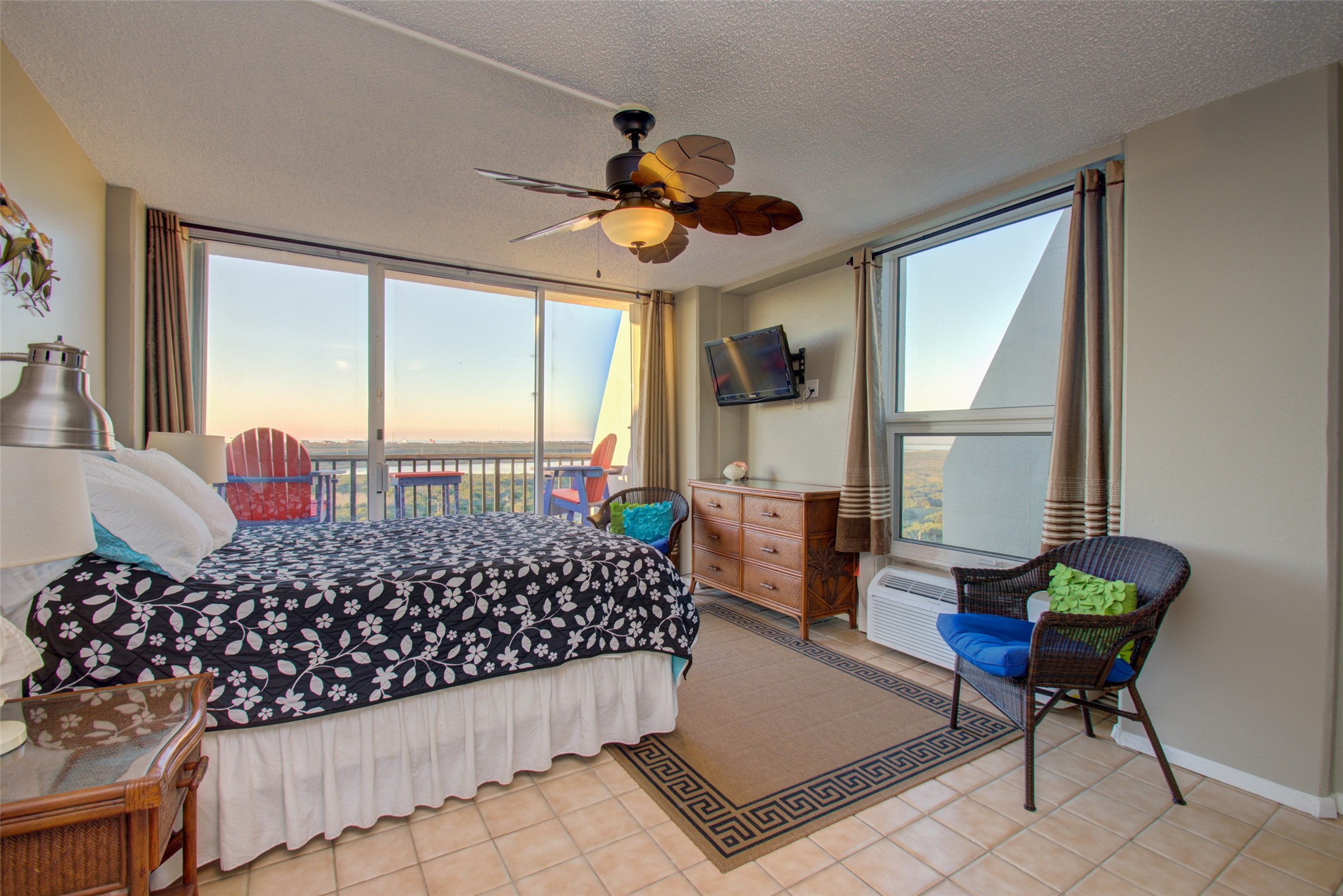 415 E Beach Drive 901 , Galveston, TX, 77550 | 63701596 | Realty Texas LLC