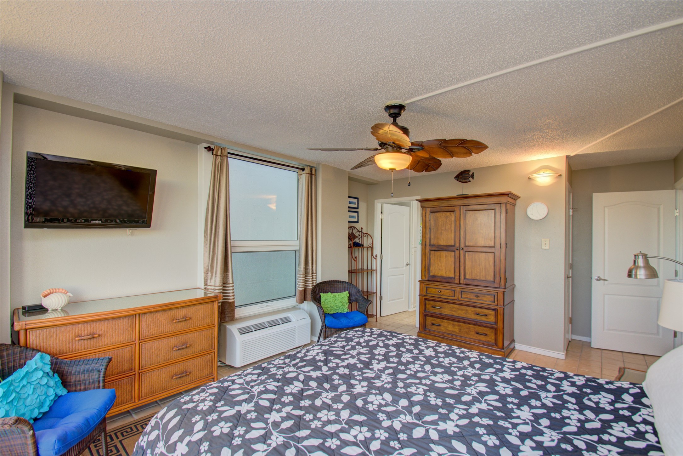 415 E Beach Drive 901 , Galveston, TX, 77550 | 63701596 | Realty Texas LLC