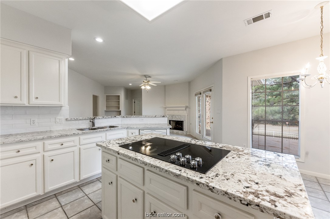 1612 Durham , Huntsville, TX, 77340 | 23004016 | Realty Texas LLC