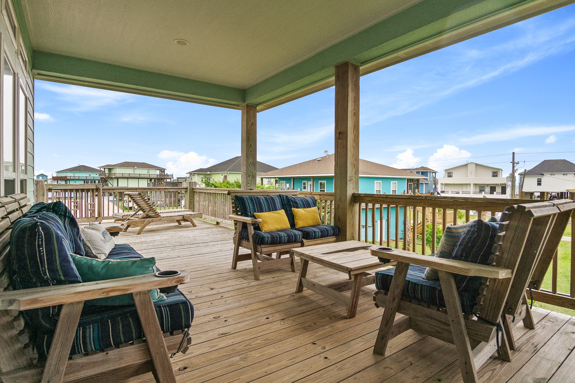 1946 Avenue G , Crystal Beach, TX, 77650 | 96082128 | Realty Texas LLC