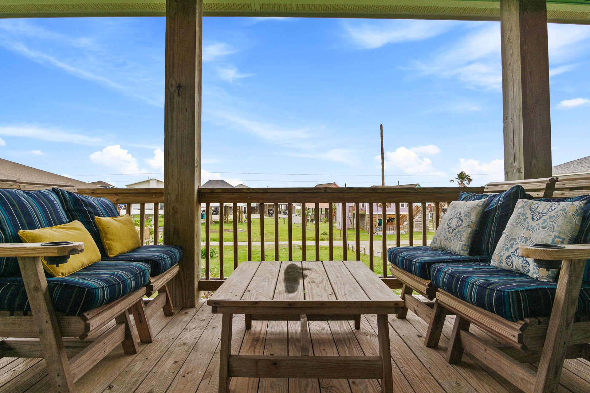 1946 Avenue G , Crystal Beach, TX, 77650 | 96082128 | Realty Texas LLC