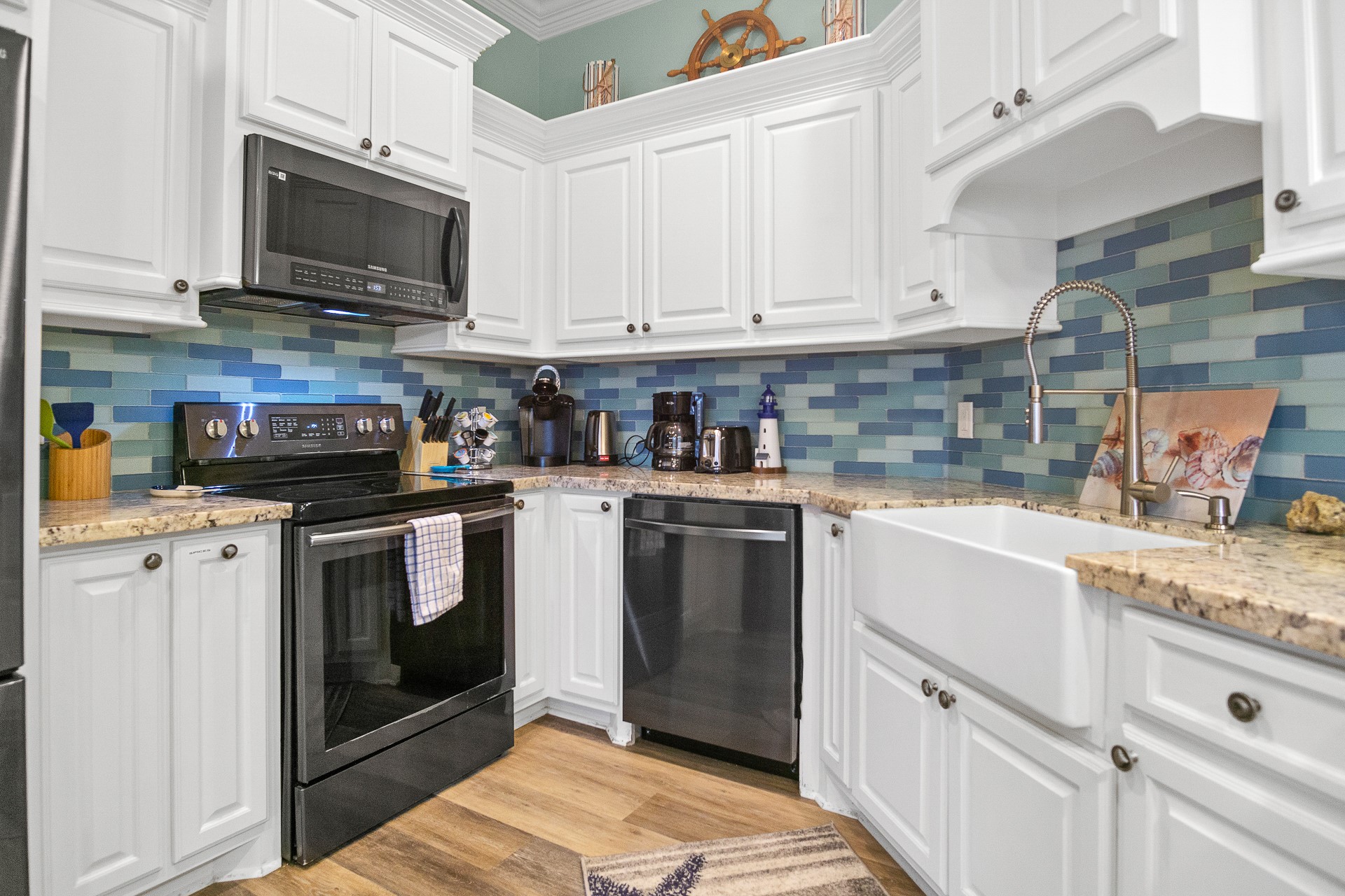 1946 Avenue G , Crystal Beach, TX, 77650 | 96082128 | Realty Texas LLC