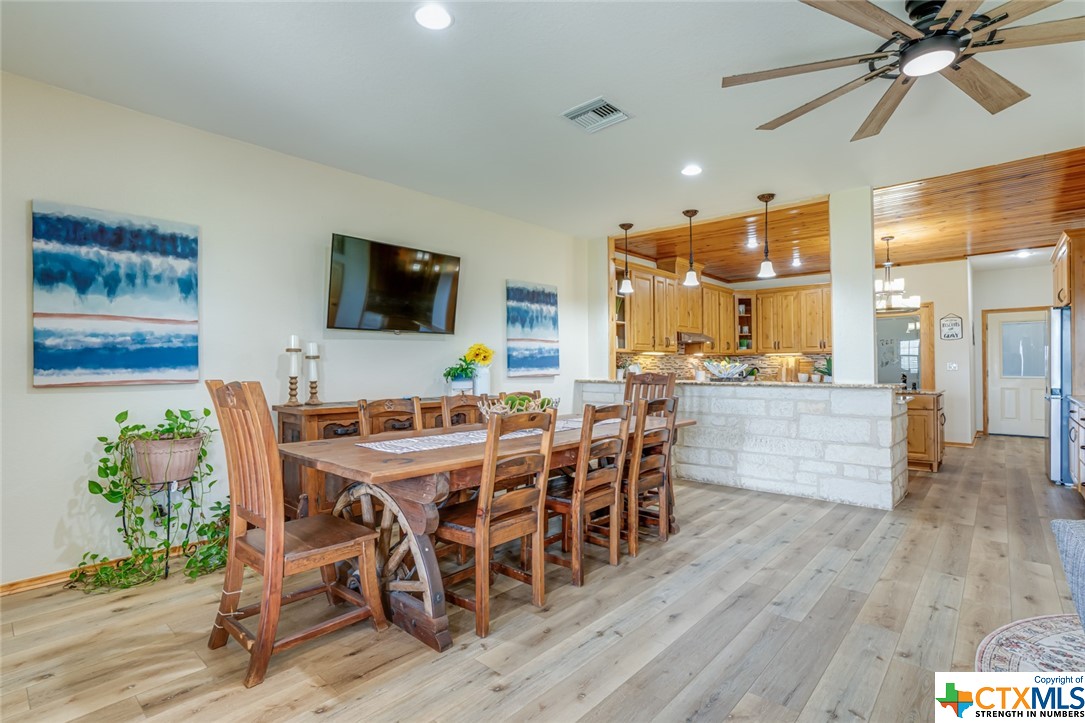 1354 Red Barn Road , Poteet, TX, 78065 | 505343 | Realty Texas LLC