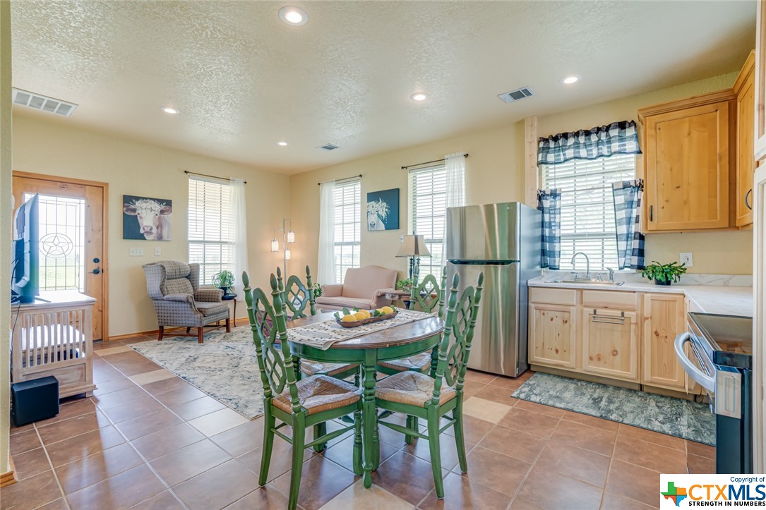 1354 Red Barn Road , Poteet, TX, 78065 | 505343 | Realty Texas LLC