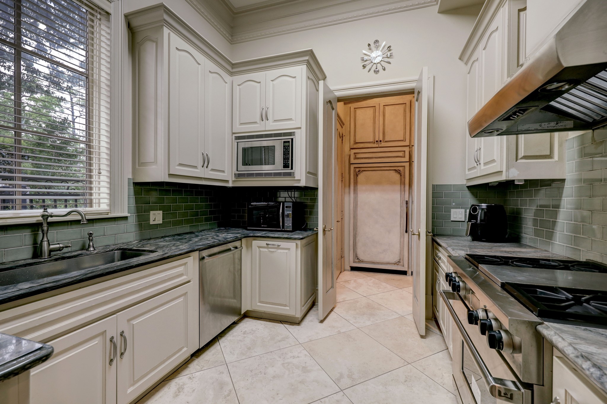 705 Kuhlman Road , Houston, TX, 77024 | 43863388 | Realty Texas LLC
