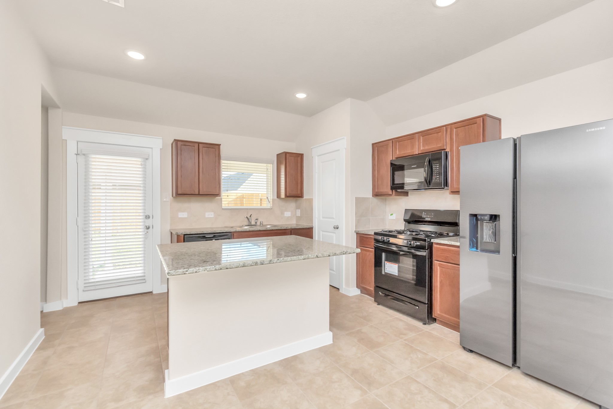 21235 Shore Bluff Dr