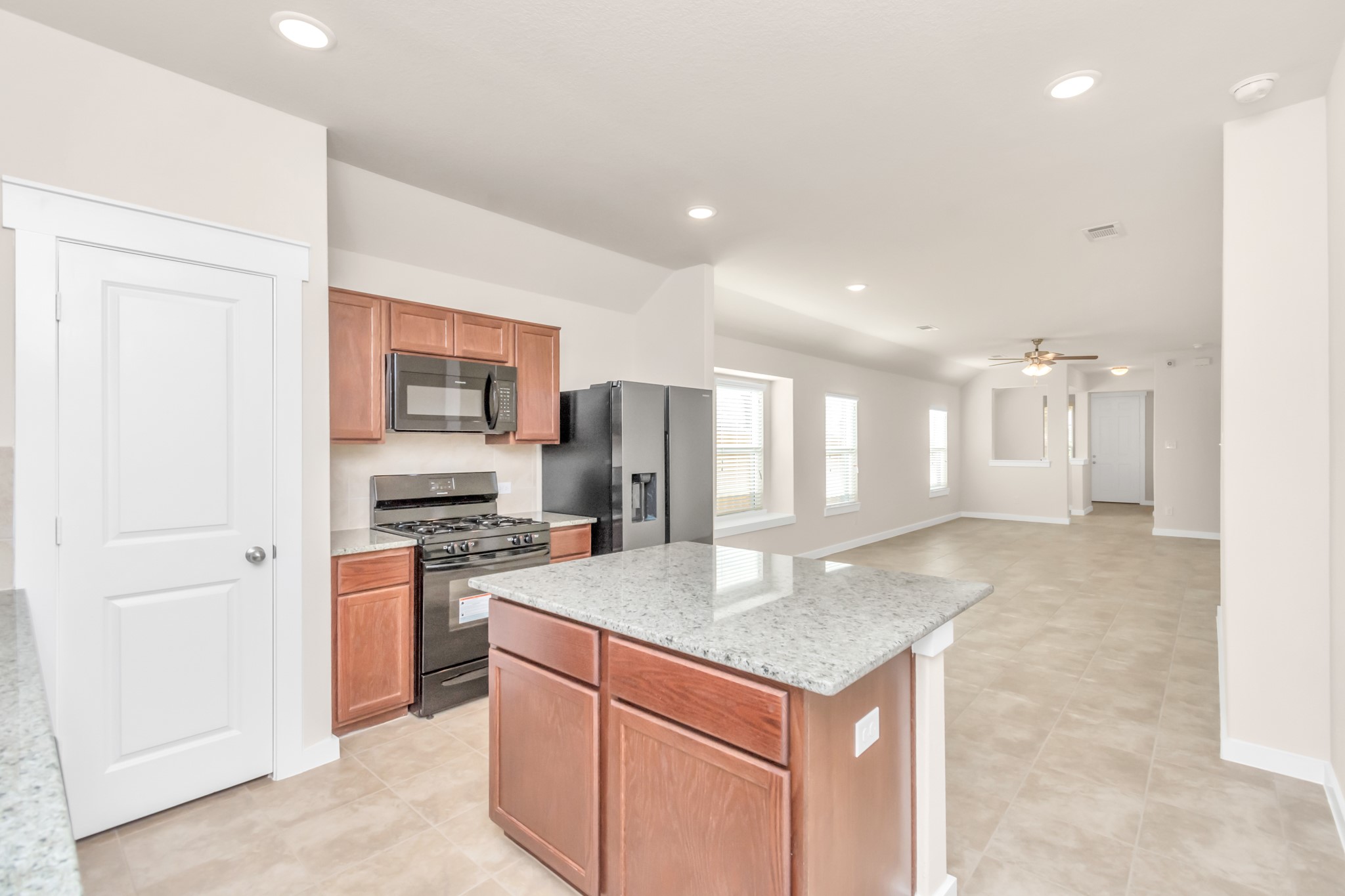 21235 Shore Bluff Dr