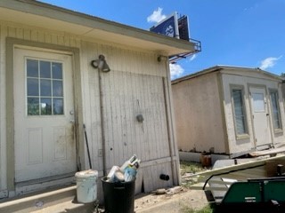 2605 W Howard Lane