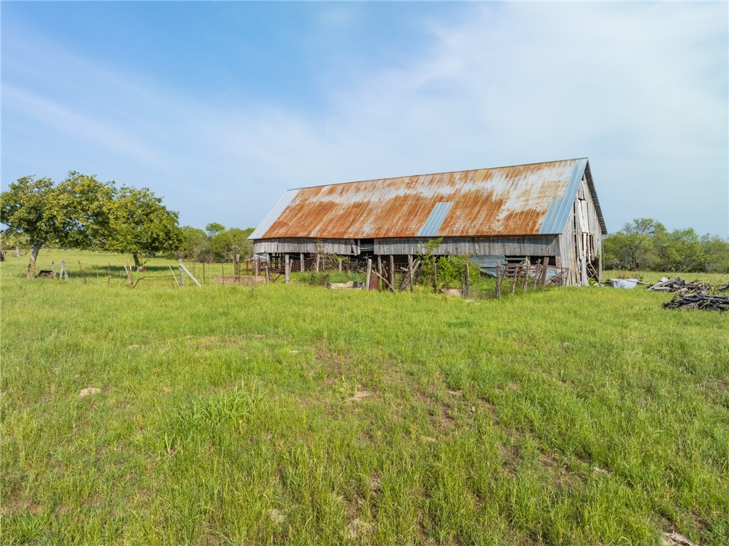 16401 Cedar Rock Parkway , Crawford, TX, 76638 | 215746 | Realty Texas LLC