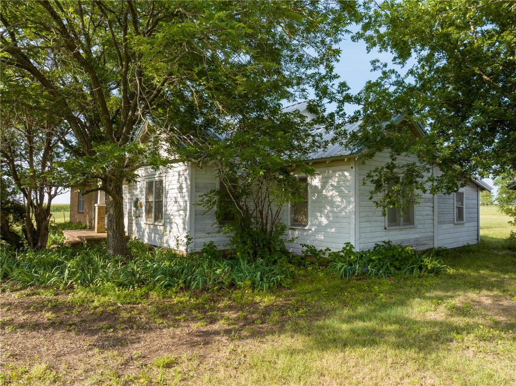 16401 Cedar Rock Parkway , Crawford, TX, 76638 | 215746 | Realty Texas LLC