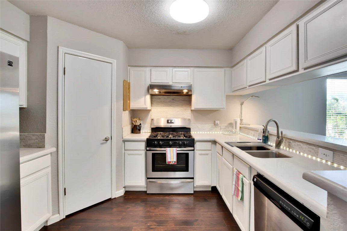 1611 E 10th Street , Austin, TX, 78702 | 3994322 | Realty Texas LLC