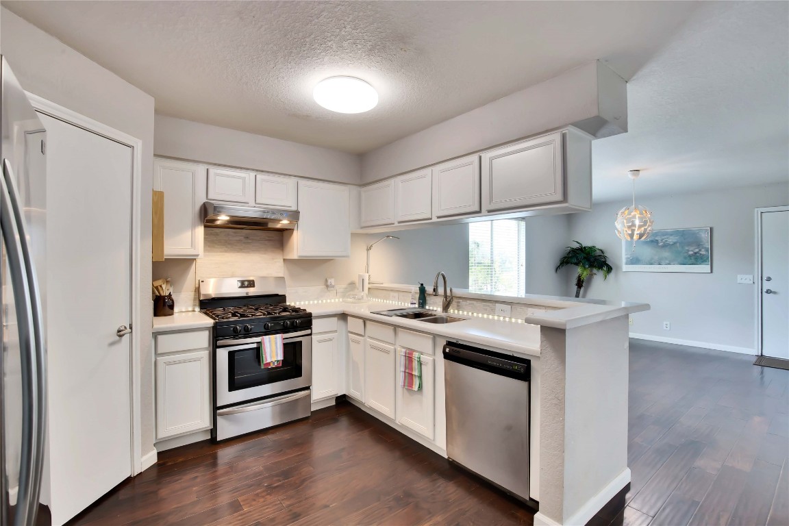 1611 E 10th Street , Austin, TX, 78702 | 3994322 | Realty Texas LLC