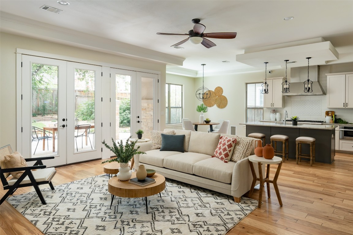 2107 Forest Trail , Austin, TX, 78703 | 8263603 | Realty Texas LLC