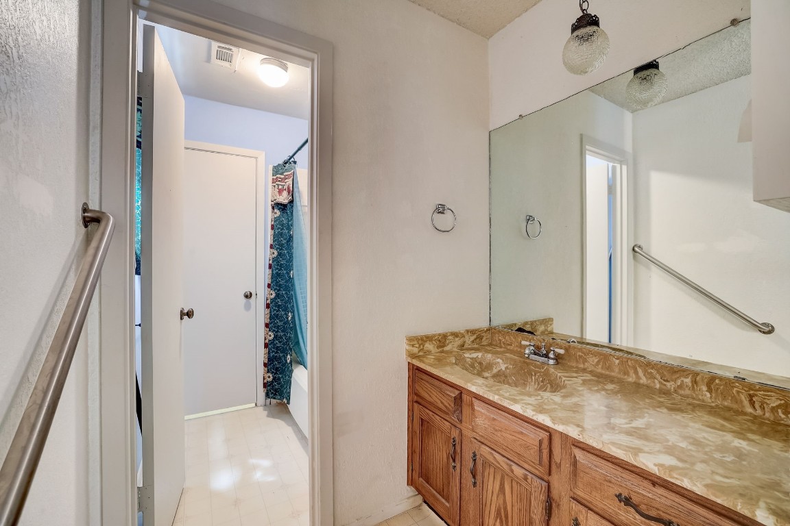 2102 Lear Lane , Austin, TX, 78745 | 7371863 | Realty Texas LLC