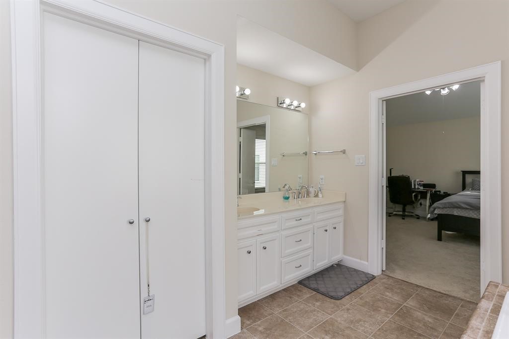 3720 Main Poplar Drive 