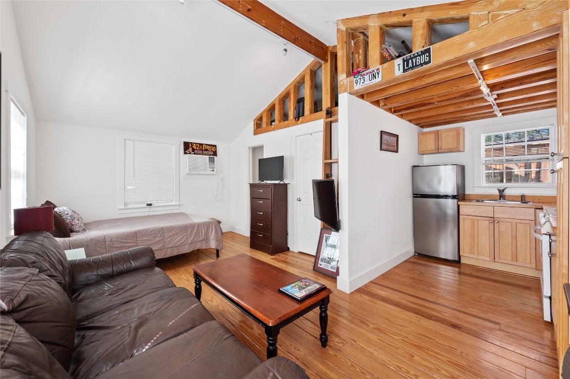 1805 W 29th Street , Austin, TX, 78703 | 4331732 | Realty Texas LLC