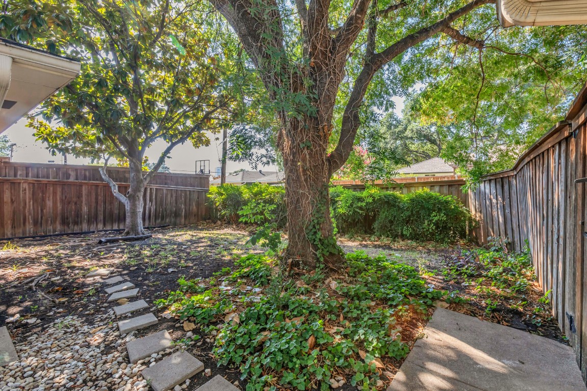 303 Woodcrest Drive , Richardson, TX, 75080 | 20408327 | Realty Texas LLC