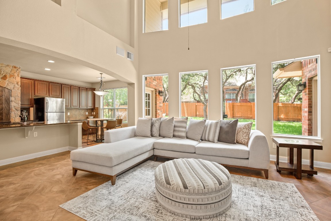 9812 Whitley Bay Drive , Austin, TX, 78717 | 6899325 | Realty Texas LLC