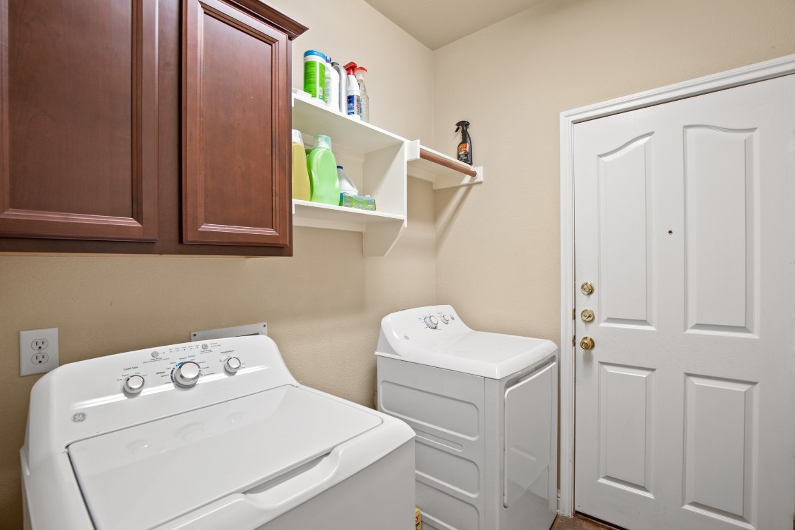 9812 Whitley Bay Drive , Austin, TX, 78717 | 6899325 | Realty Texas LLC
