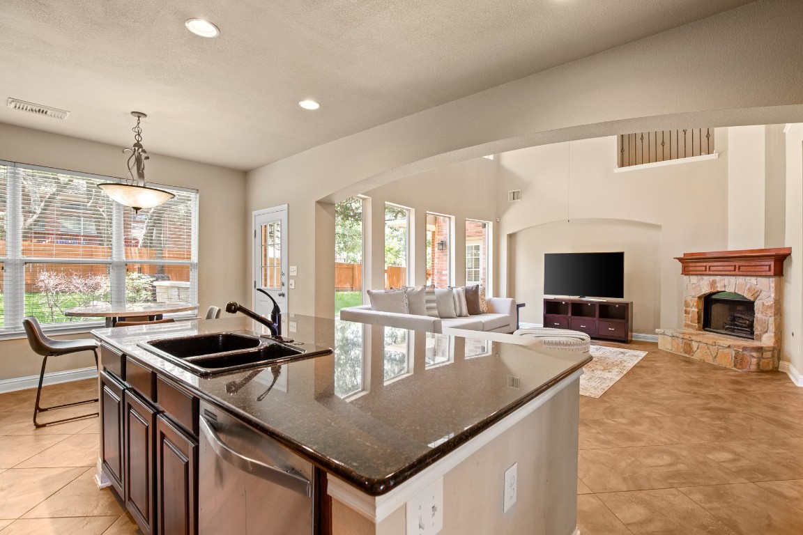 9812 Whitley Bay Drive , Austin, TX, 78717 | 6899325 | Realty Texas LLC