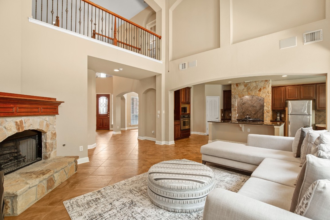9812 Whitley Bay Drive , Austin, TX, 78717 | 6899325 | Realty Texas LLC