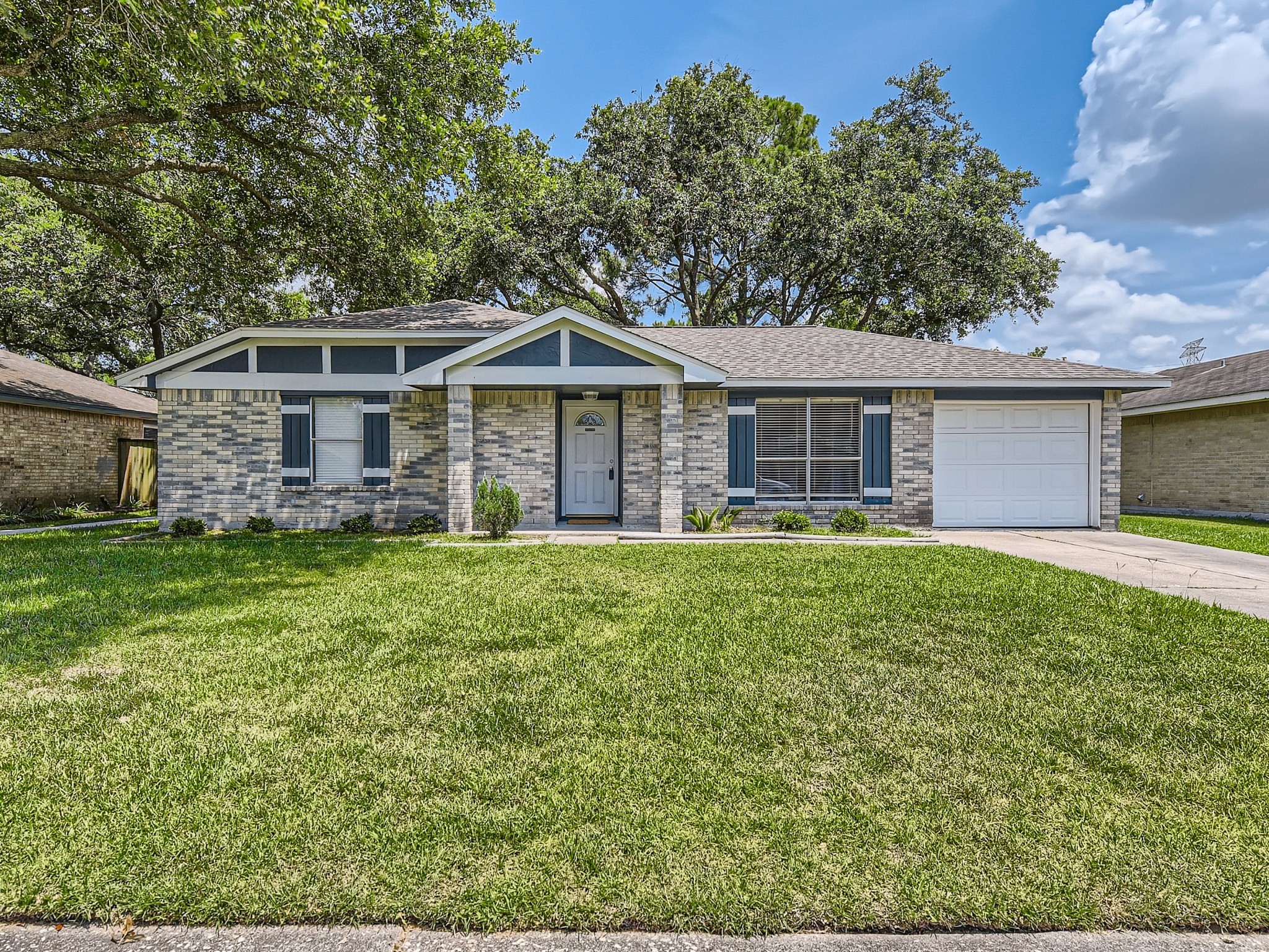 2804 Knoxville Drive , League City, TX, 77573 | 86500580 | Realty Texas LLC