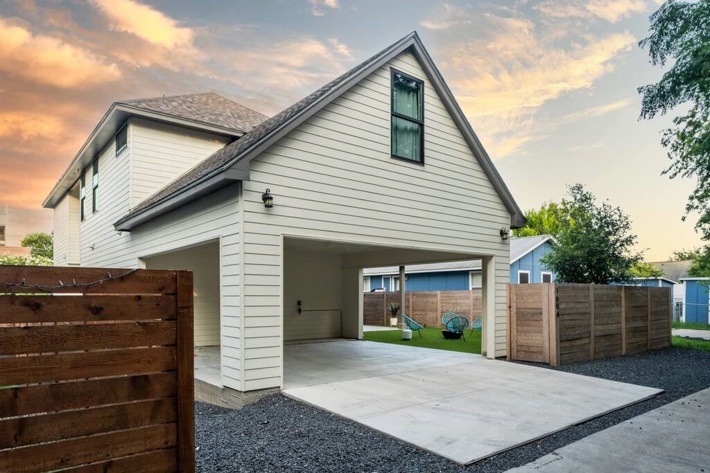 1604 Miriam Avenue , Austin, TX, 78702 | 4998231 | Realty Texas LLC