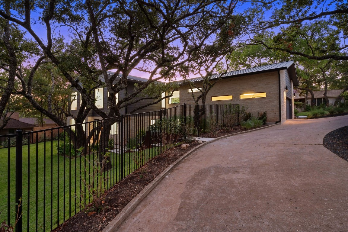 1704 Trevino Drive , Austin, TX, 78746 | 7174186 | Realty Texas LLC