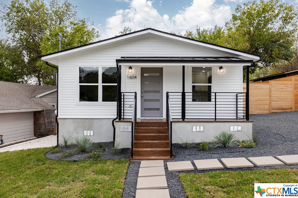 Sold: 1604 Meander Drive Blog Image Banner