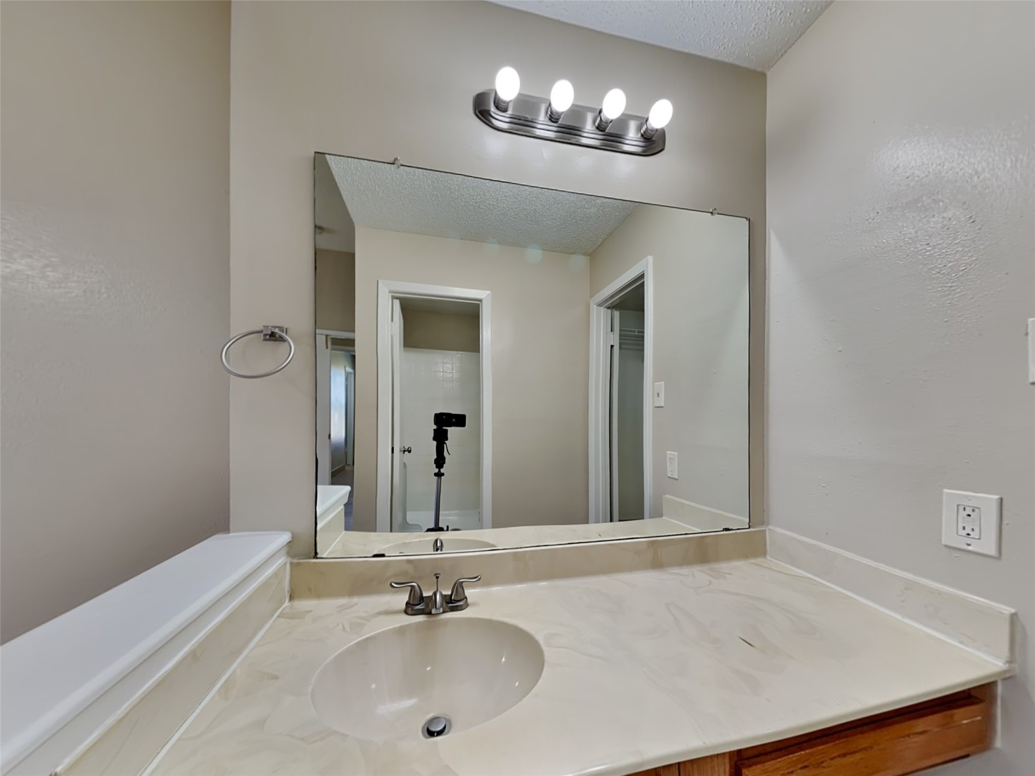 1118 Briarmead Drive 