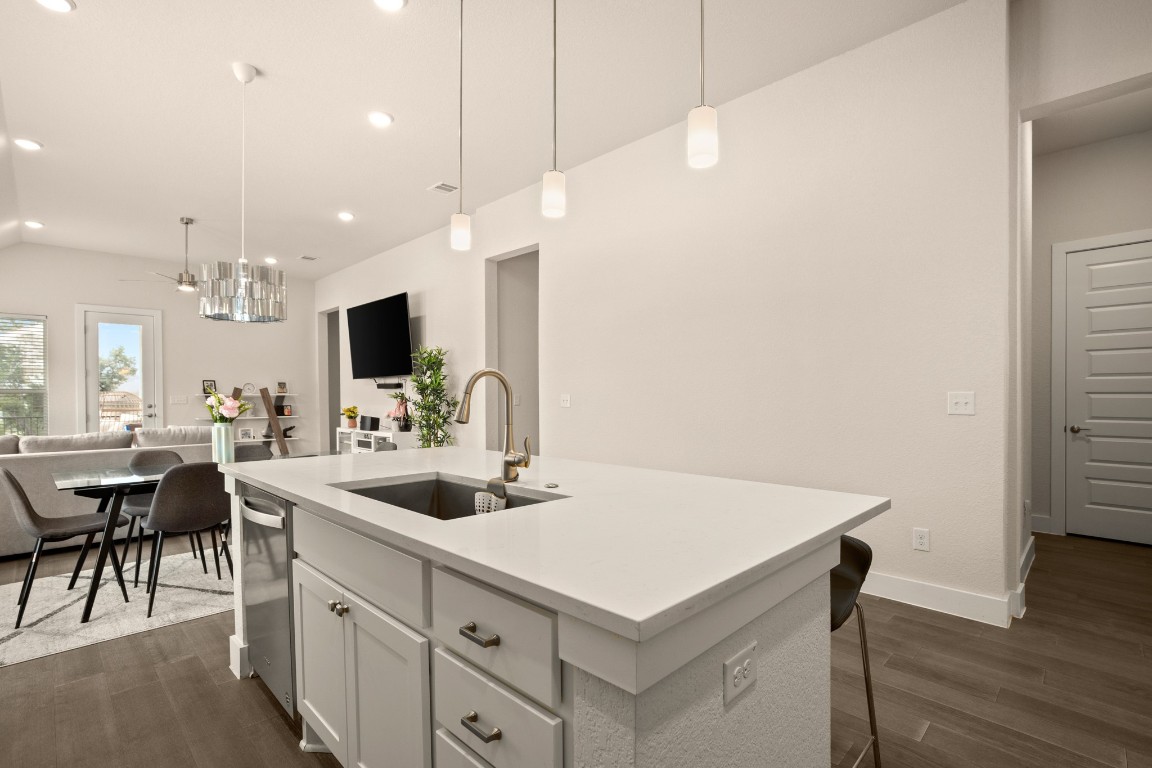 101 WHISTLING WILLOW Drive , Georgetown, TX, 78628 | 8151319 | Realty Texas LLC