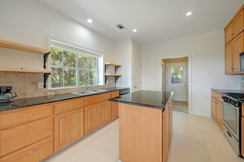 1099 Lovejoy Lane , San Marcos, TX, 78666 | 5358923 | Realty Texas LLC