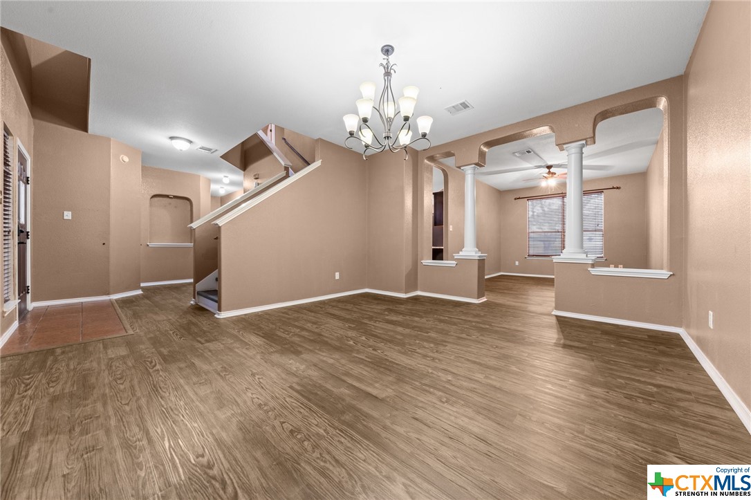 5903 Mosaic Trail