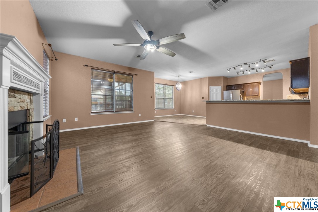 5903 Mosaic Trail