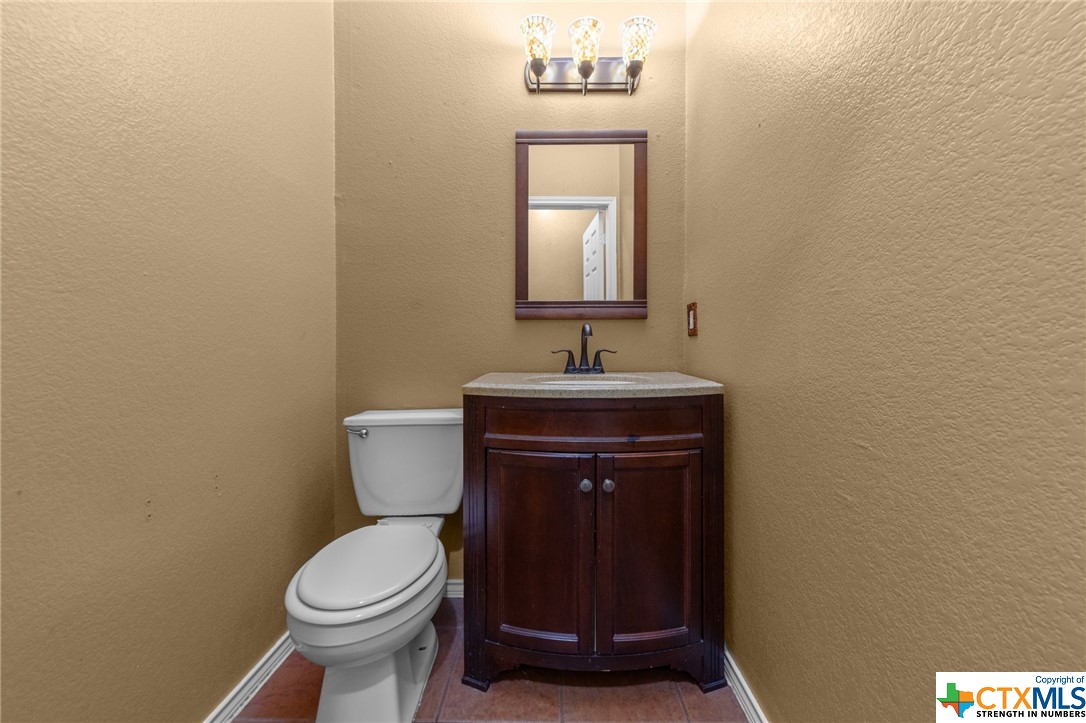 5903 Mosaic Trail