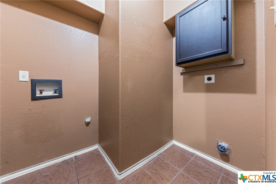 5903 Mosaic Trail