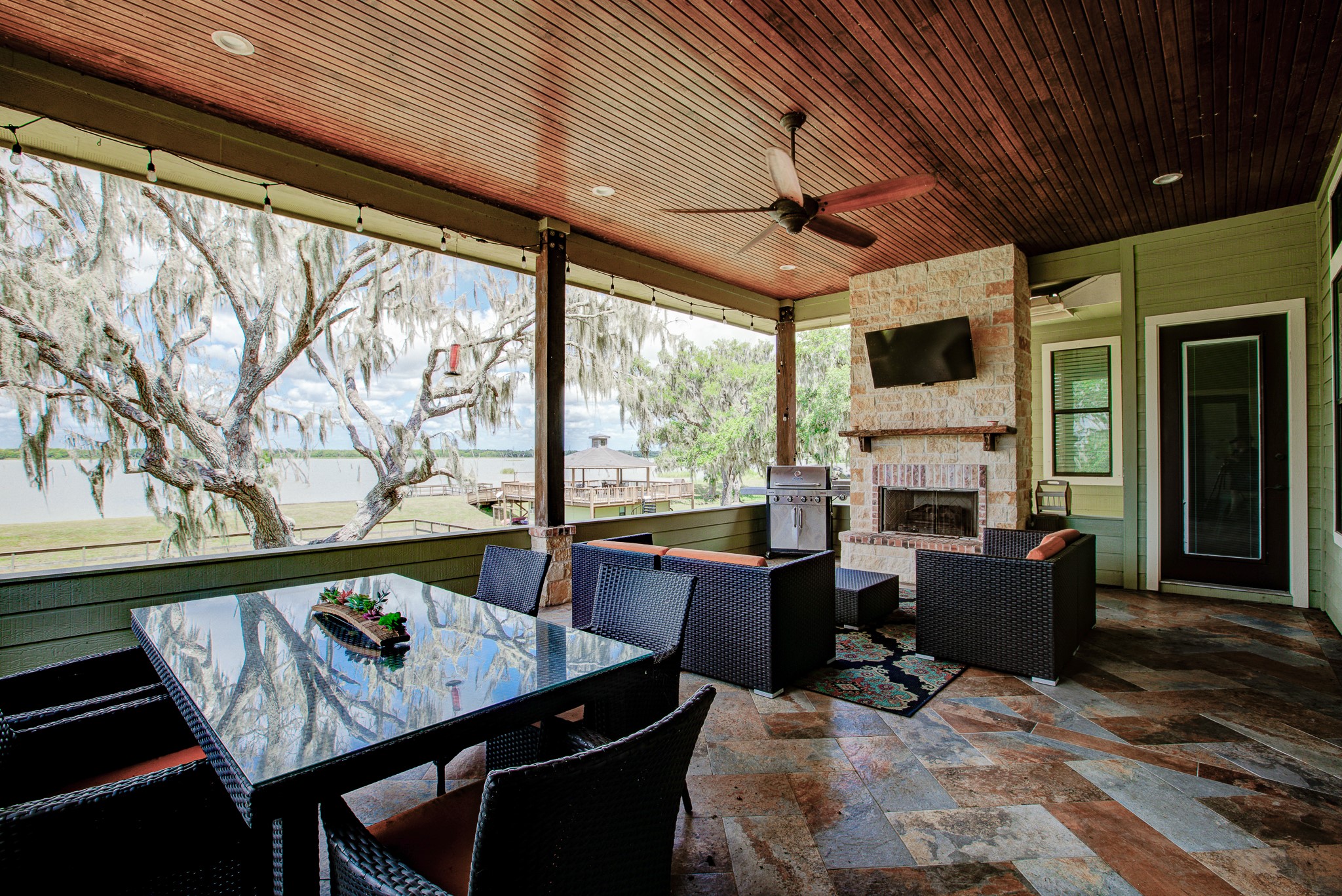 232 Pony Trail , Angleton, TX, 77515 | 90346447 | Realty Texas LLC