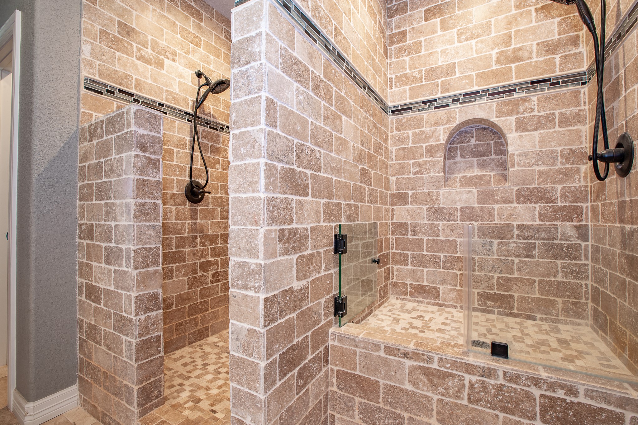 232 Pony Trail , Angleton, TX, 77515 | 90346447 | Realty Texas LLC