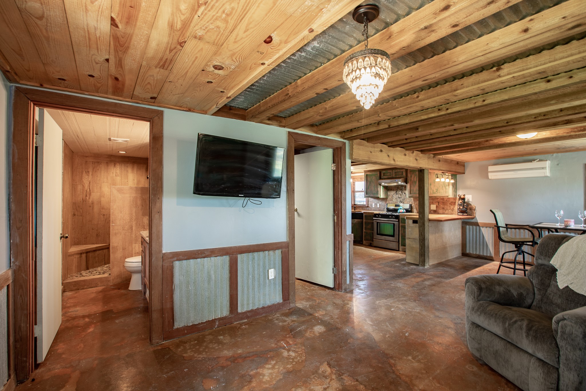 232 Pony Trail , Angleton, TX, 77515 | 90346447 | Realty Texas LLC