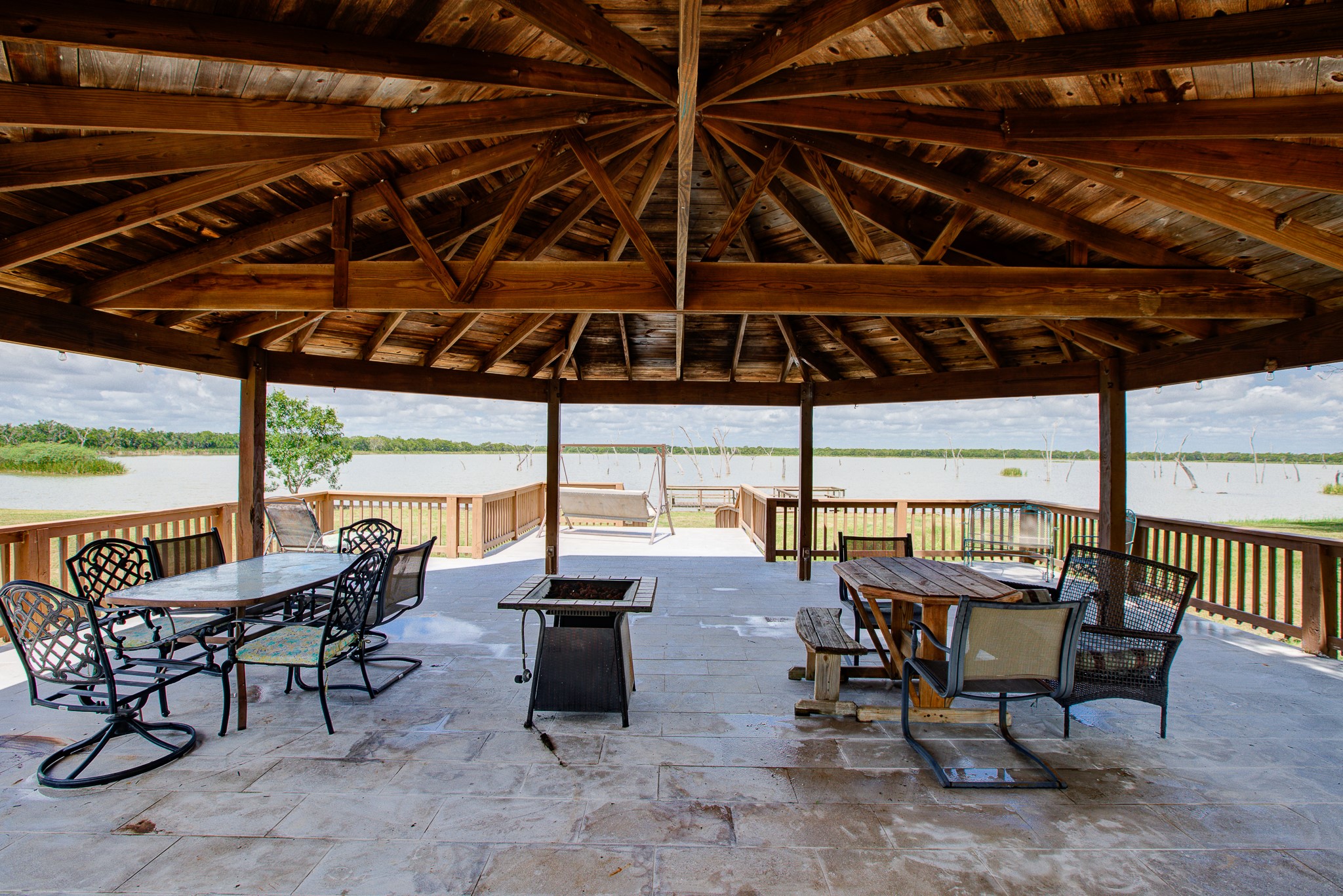232 Pony Trail , Angleton, TX, 77515 | 90346447 | Realty Texas LLC