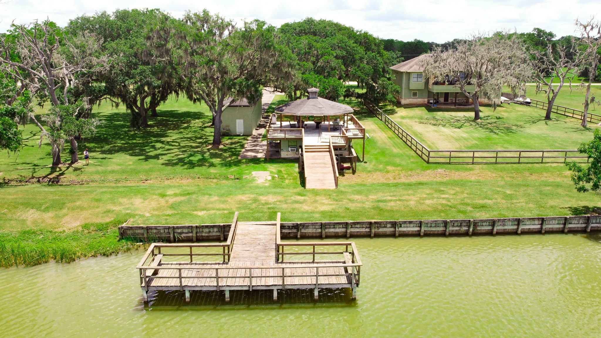 232 Pony Trail , Angleton, TX, 77515 | 90346447 | Realty Texas LLC
