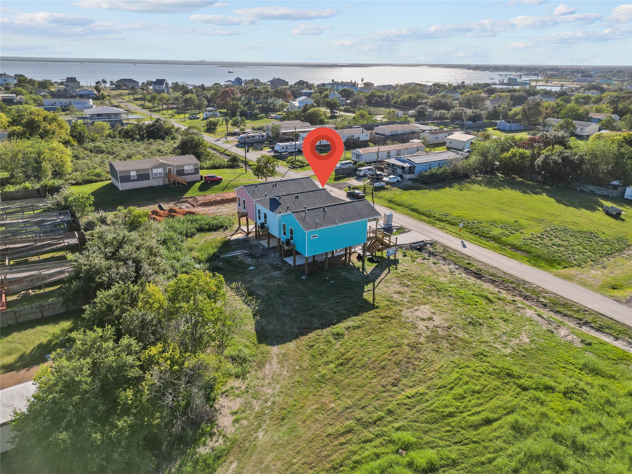 911 13th Street , San Leon, TX, 77539 | 67412443 | Realty Texas LLC