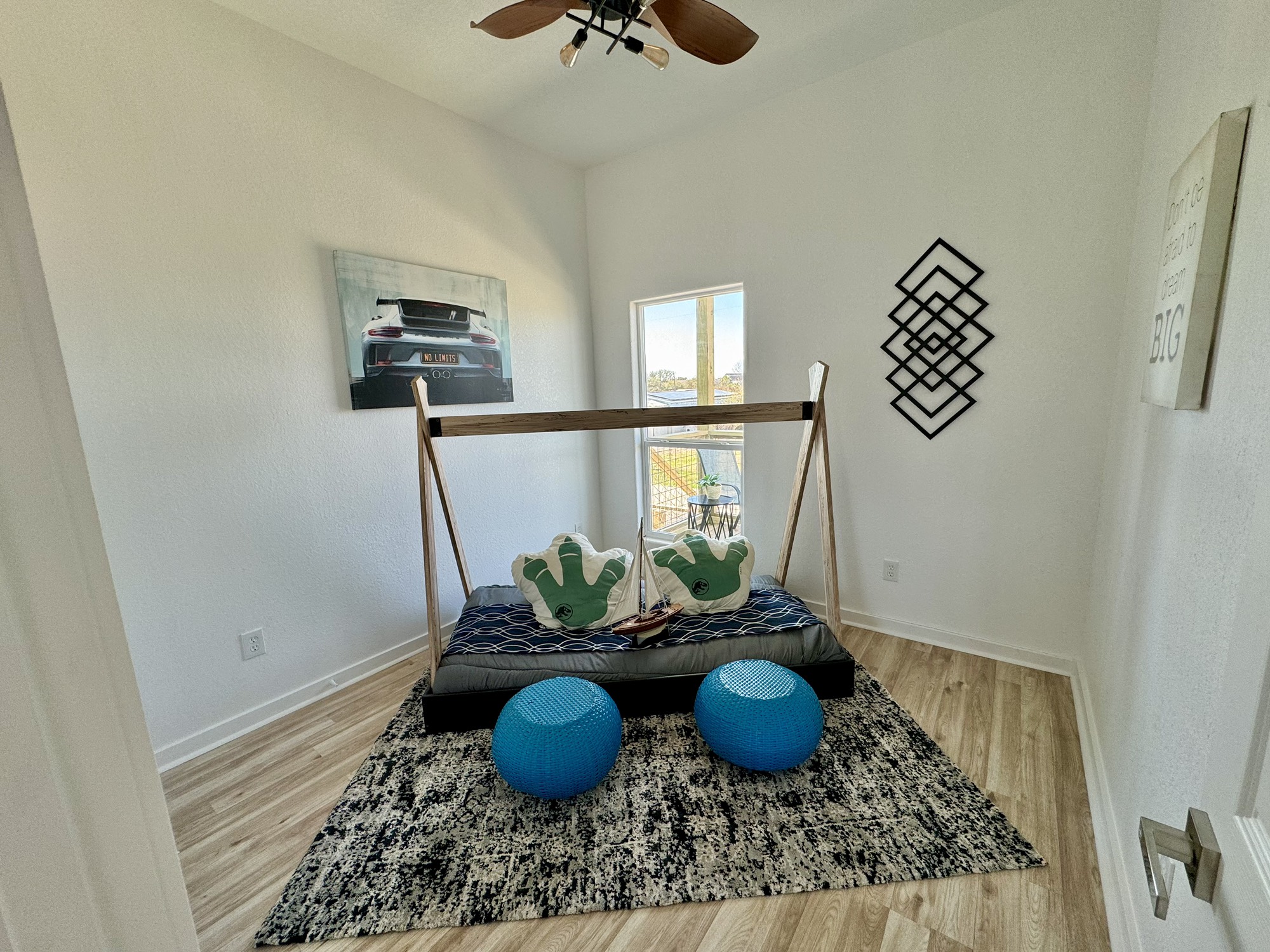 911 13th Street , San Leon, TX, 77539 | 67412443 | Realty Texas LLC