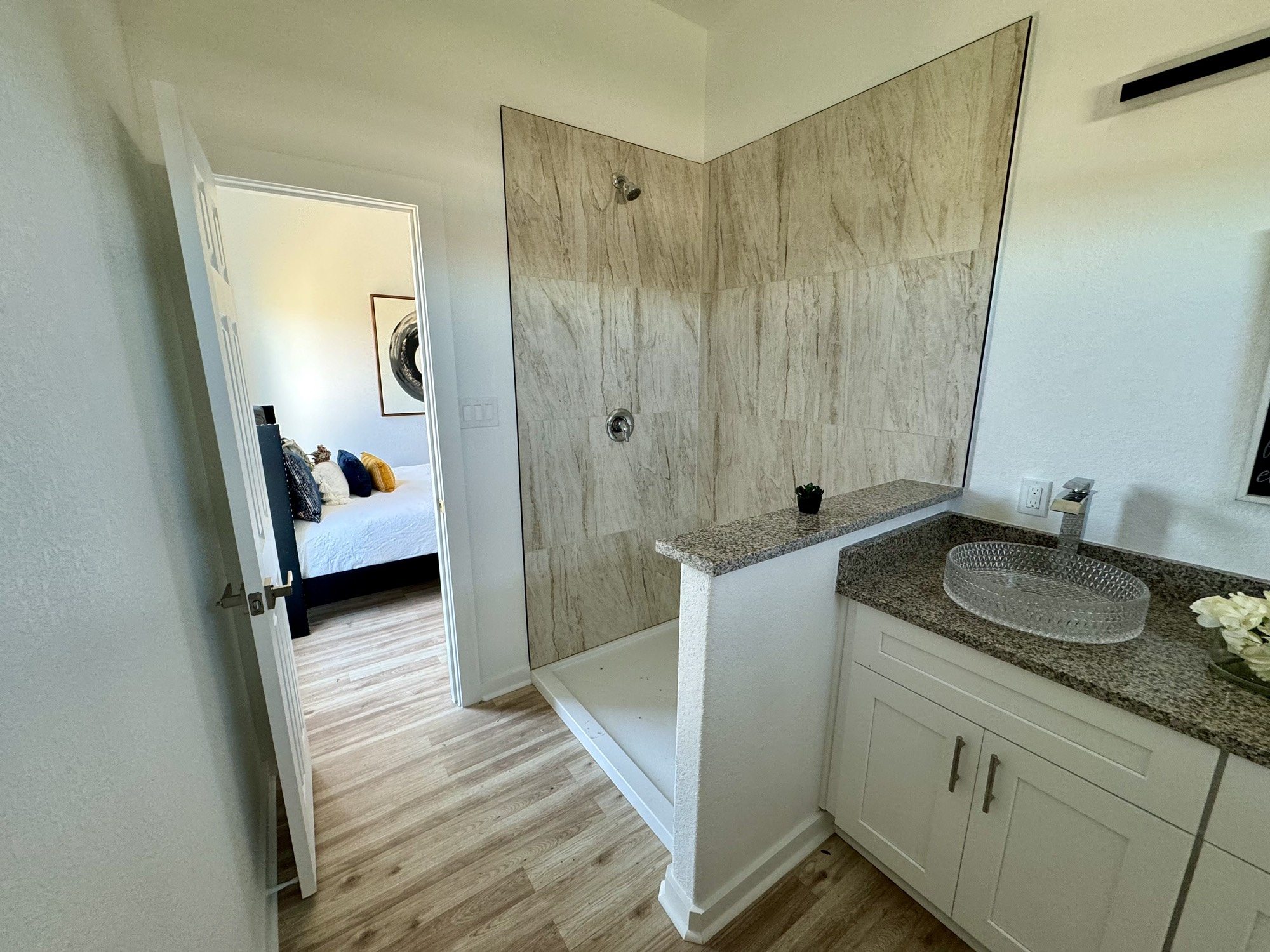 911 13th Street , San Leon, TX, 77539 | 67412443 | Realty Texas LLC